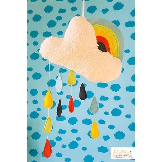 Wolken-Spieluhr mit Regenbogen nähen Schnittmuster Nähanleitung Mobile Babyausstattung