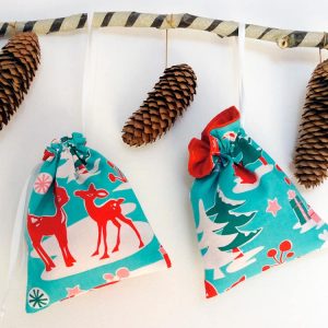 Adventskalendersäckchen mit Tunnelzug aus Stoff nähen