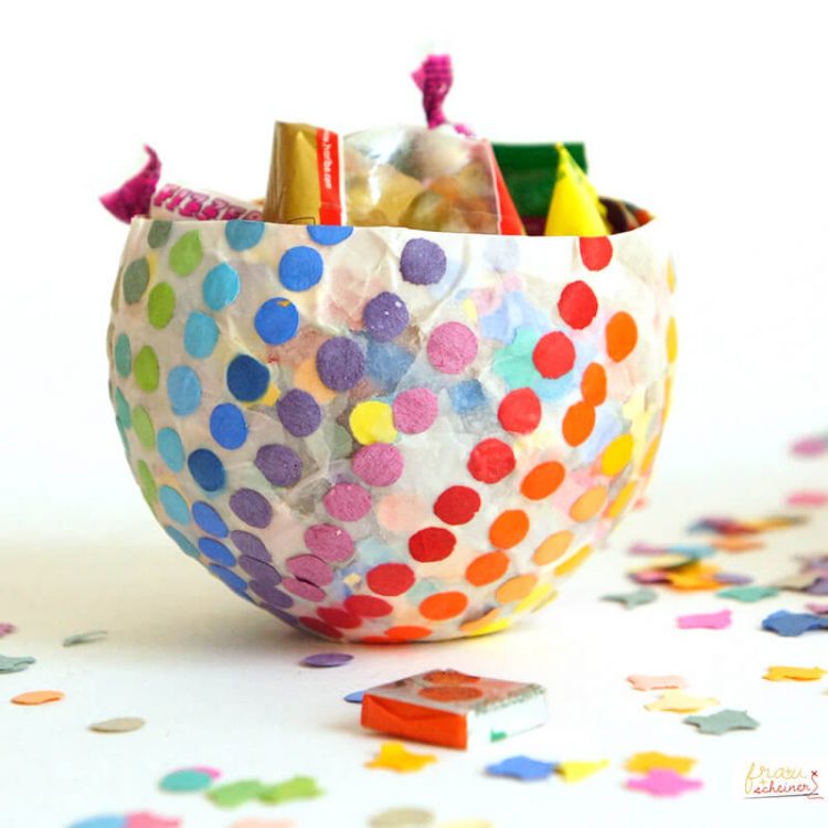 Konfetti Schalen diy Fastnacht Kleister recycling Karneval Luftballon Fasching basteln mit Kindern Bonboniere bonbon schüsselchen Pappmachee