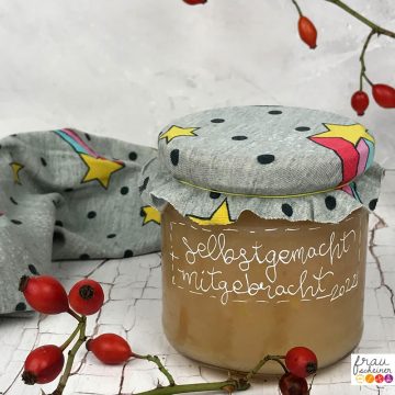 Marmeladen Glaeser beschriften Etiketten Lettering Kreidemarker